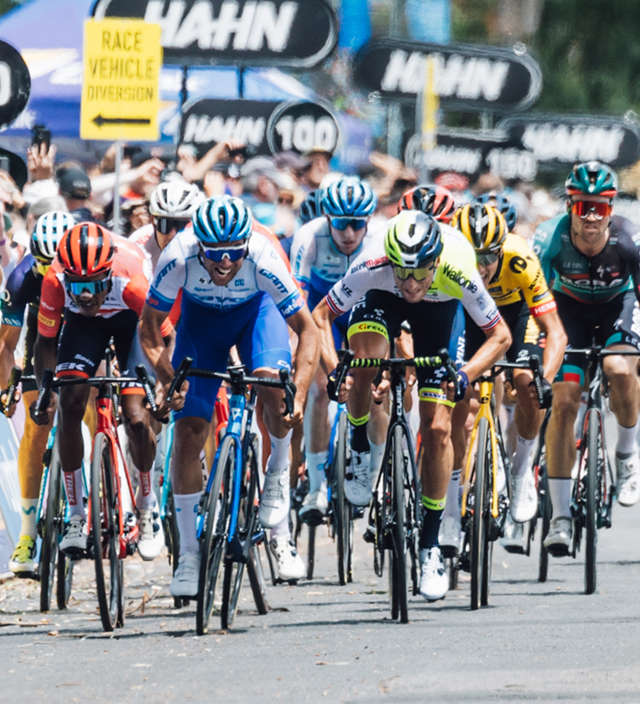 THE MEN'S RACE